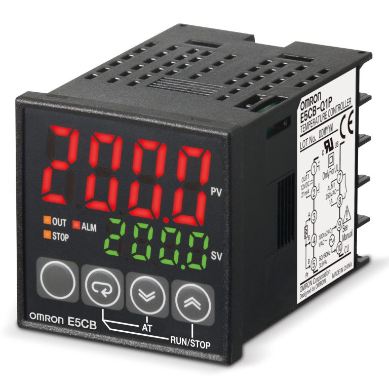 Omron E5CB Temperaturregler im Format 48 × 48 mm